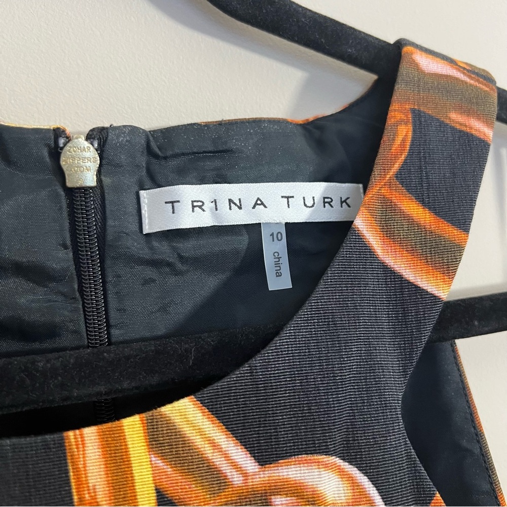 Trina Turk Aptos Black and Gold Chain Pattern High Neck Dress - Size 10 - EUC - Picture 6 of 8